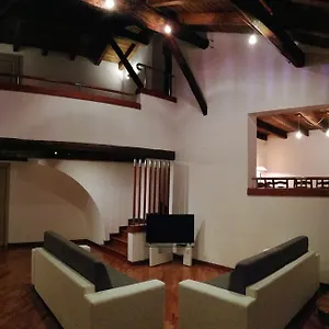https://farolfi-apartments-pepoli.emilia-romagnahotels.net