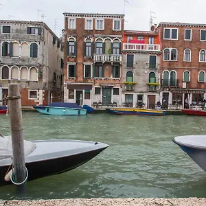 https://la-colombina.hotelinveneto.com